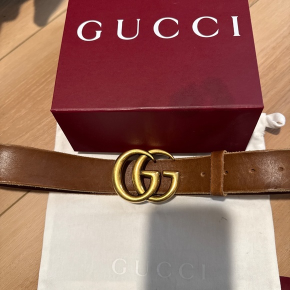 Authentic Gucci Marmont GG belt in rich brown leather with iconic antique gold d main image 6